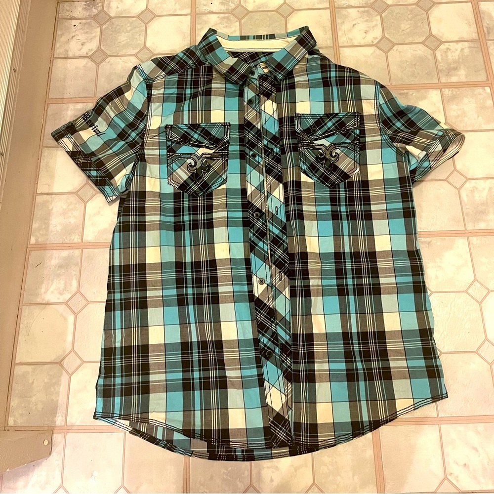 ROCK REVIVAL SHORTSLEEVE BUTTON UP